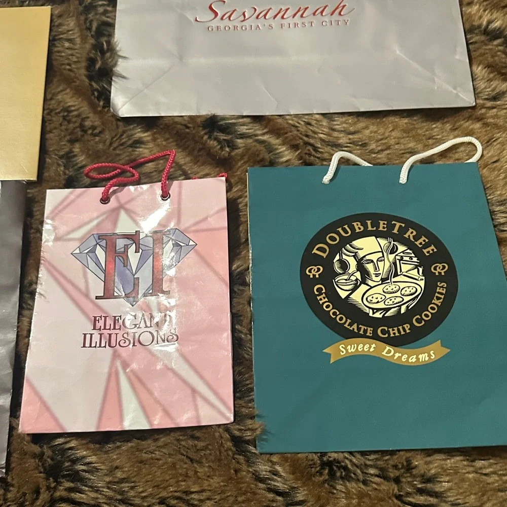 Assorted Designer 5 Gift Bags & 2 Gift Boxes